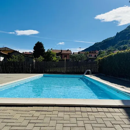 Starlight House - Garden & Garage - Shared Pool Lenno