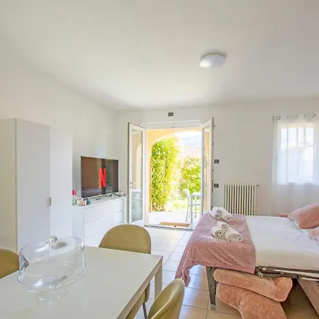 Appartement Starlight House - Garden & Garage - Shared Pool