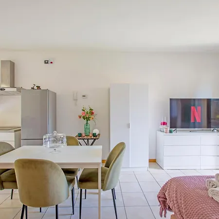 Starlight House - Garden Garage Shared Pool Appartement *