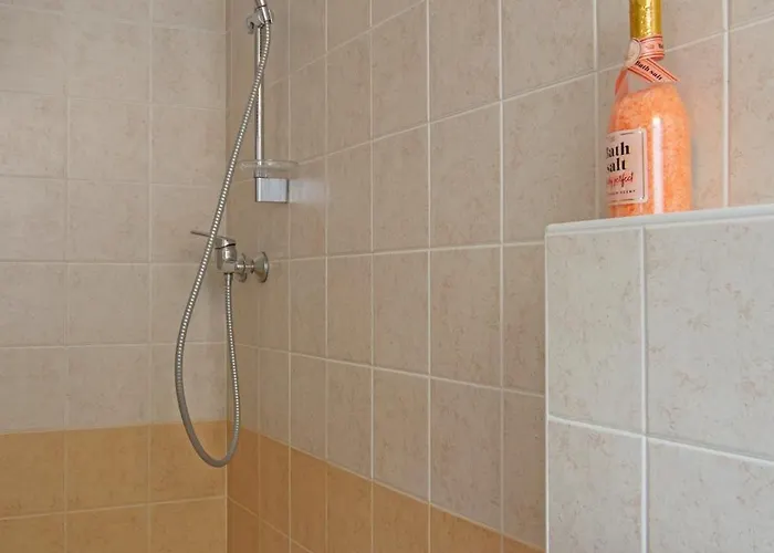 Lejlighed Starlight House - Garden Garage Shared Pool *