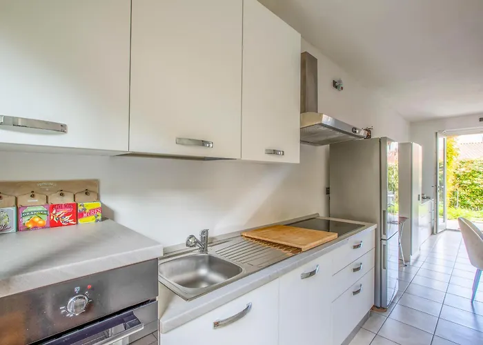 Starlight House - Garden Garage Shared Pool Lejlighed